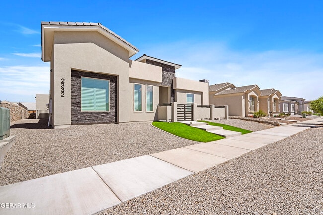 2332 Mike Price Dr in El Paso, TX - Building Photo - Building Photo