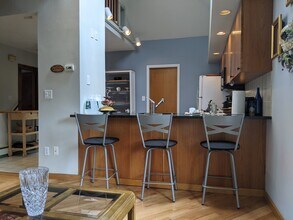 184 White St, Unit 2 in Belmont, MA - Building Photo - Building Photo