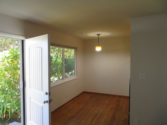 225 Alhambra Ave in Santa Cruz, CA - Building Photo - Building Photo