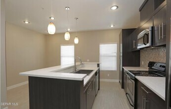 410 Thorn Ave in El Paso, TX - Building Photo - Building Photo