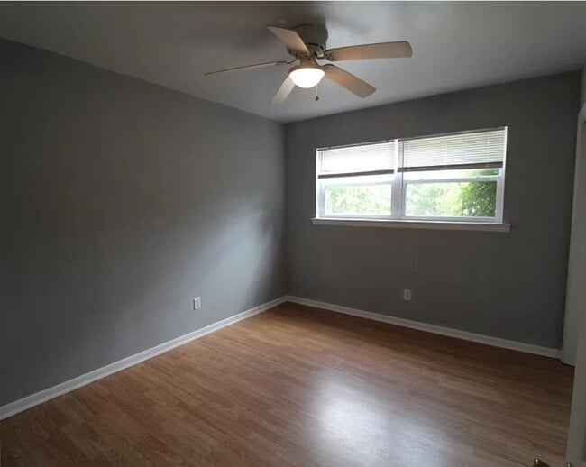 223 N Edgewood Dr in Statesboro, GA - Building Photo - Building Photo