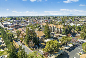 Brooks Landing in Modesto, CA - Building Photo - Building Photo