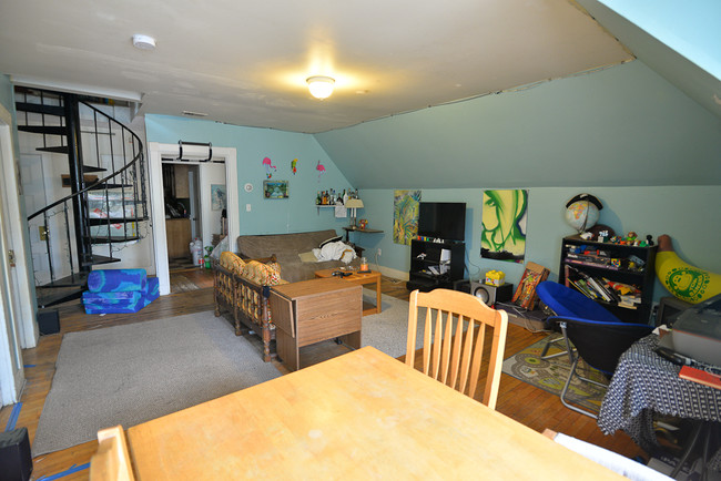67 Chester St-Unit -3 in Boston, MA - Building Photo - Building Photo