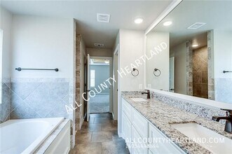 7924 Mimosa Dr in Edmond, OK - Building Photo - Building Photo