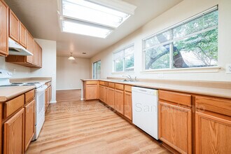 10611 Manor Creek in San Antonio, TX - Building Photo - Building Photo