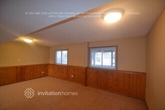 1311 Minnesota St S in Shakopee, MN - Foto de edificio - Building Photo