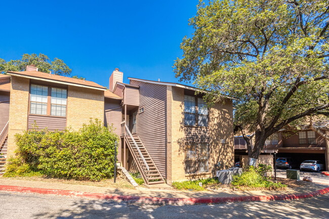 property at 8611 Datapoint Dr