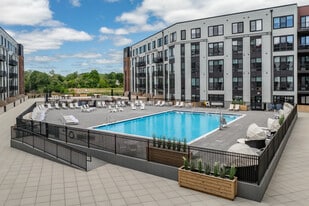 Axis 201 in New Haven, CT - Building Photo