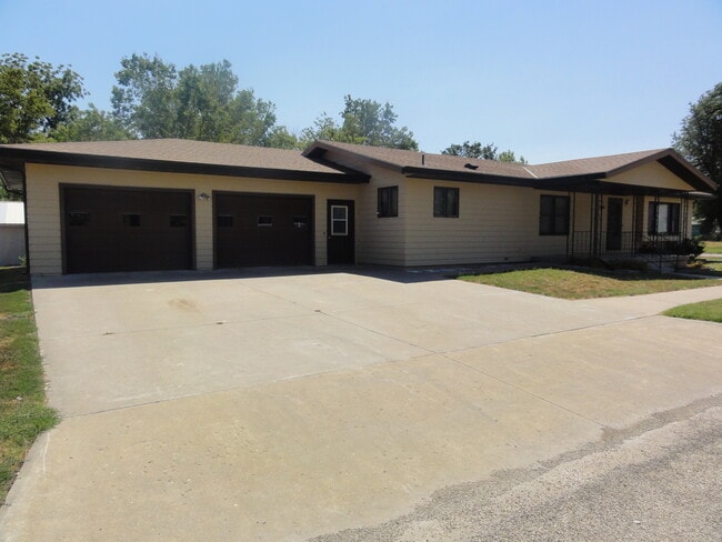 property at 610 N Logan St