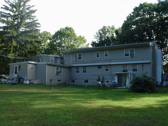 73 Partridge Rd in Matawan, NJ - Building Photo - Building Photo