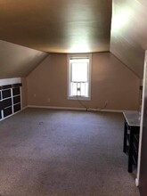 735 S Main St, Unit A in Northfield, VT - Foto de edificio - Building Photo