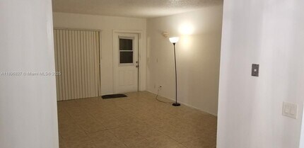 11614 Royal Palm Blvd in Coral Springs, FL - Building Photo - Building Photo