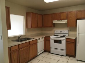 2805 Hightower Ave S in Lehigh Acres, FL - Building Photo - Building Photo