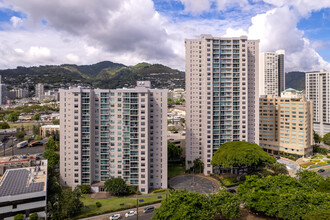 1448 Young St in Honolulu, HI - Building Photo - Building Photo