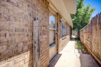 5703 Brownfield Dr in Lubbock, TX - Building Photo - Building Photo