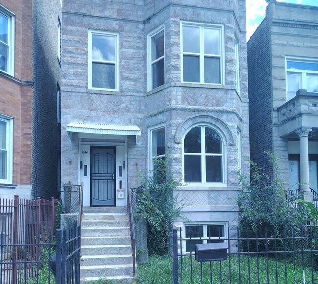 property at 1661 S Homan Ave