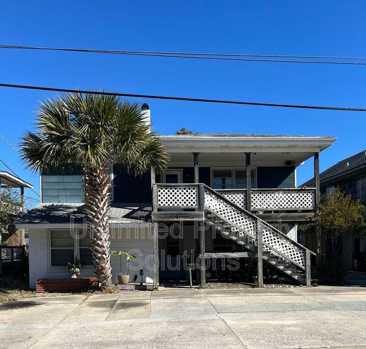 4 W Greensboro St in Wrightsville Beach, NC - Foto de edificio