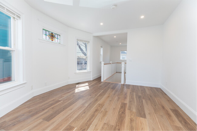 143 E Cottage St, Unit 1