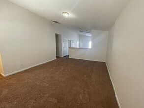 121 Greenvale Dr in Lexington, SC - Building Photo - Building Photo