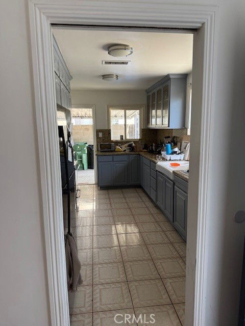 6527 Buffalo Ave in Los Angeles, CA - Building Photo - Building Photo