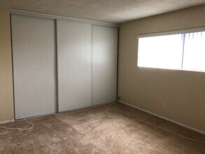 548 Short St in Inglewood, CA - Foto de edificio - Building Photo