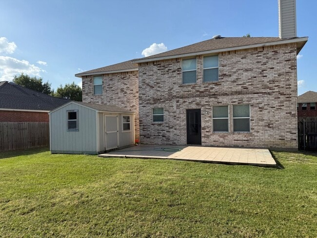 2011 Cap Rock Ln in Grand Prairie, TX - Building Photo - Building Photo