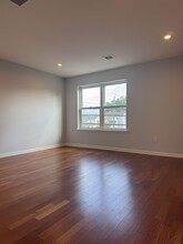 315 Centre Ave in Secaucus, NJ - Building Photo - Building Photo