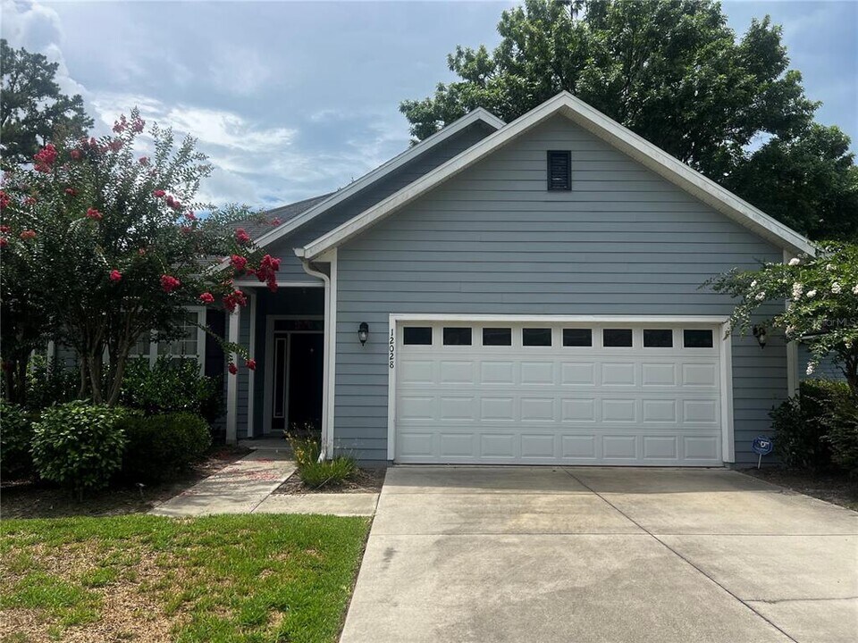 12028 NW 72 Terrace in Alachua, FL - Building Photo