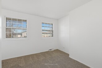 3317 Birchwood Dr in Hazel Crest, IL - Building Photo - Building Photo