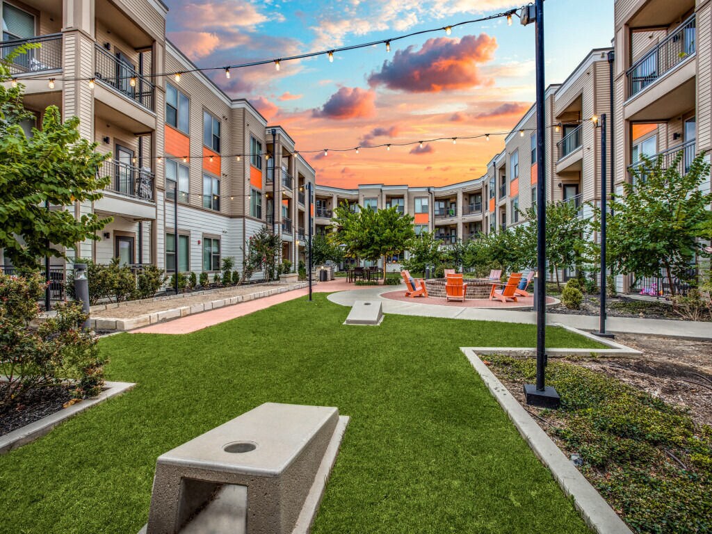 The Watson Apartments in Grand Prairie, TX