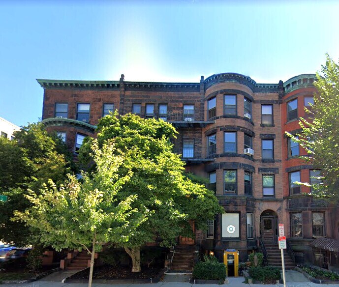 849 Beacon St, Unit 2 in Boston, MA - Foto de edificio