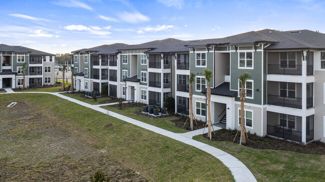 Bristol Park Apartments in Mount Dora, FL - Building Photo - Building Photo