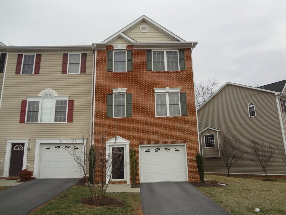 3017 Diamond Spring Ln in Harrisonburg, VA - Building Photo