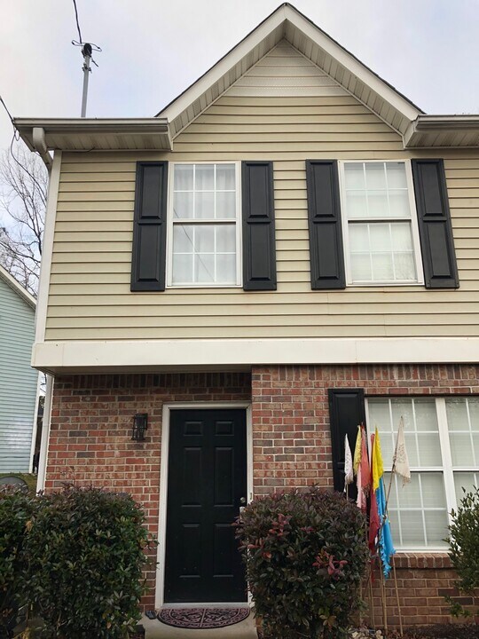 4424 Logan Way in Acworth, GA - Foto de edificio