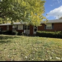 941 Wittenberg Dr, Unit A in Fairfield, OH - Building Photo