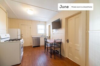 Private bedroom in 4 bed/1 bath Home in Boston, MA - Building Photo - Building Photo