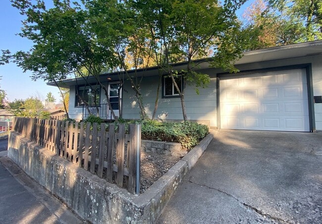 property at 605-607 13th St