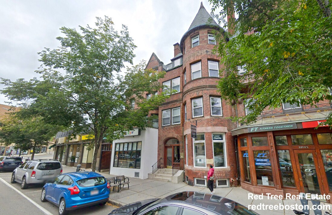 1407 Beacon St, Unit #3 in Brookline, MA - Building Photo