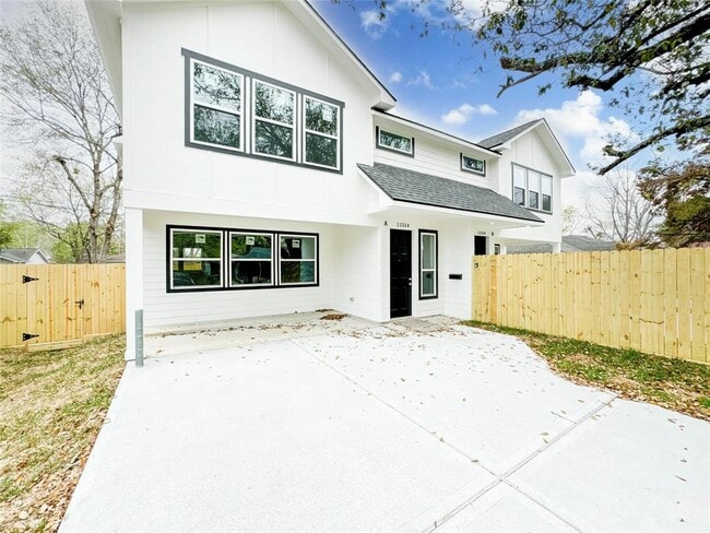 11514 Courtshire Dr in Houston, TX - Building Photo - Building Photo