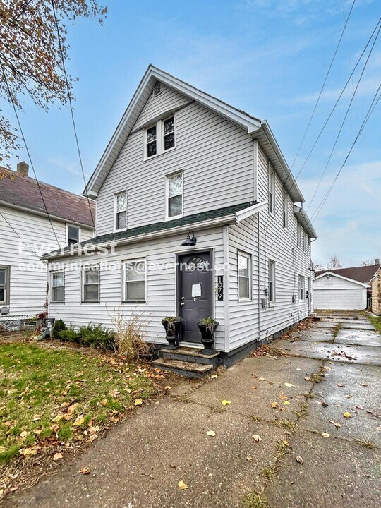 1079 E 68th St in Cleveland, OH - Building Photo
