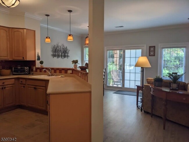 4-21 Maple Cres in Vernon, NJ - Building Photo - Building Photo