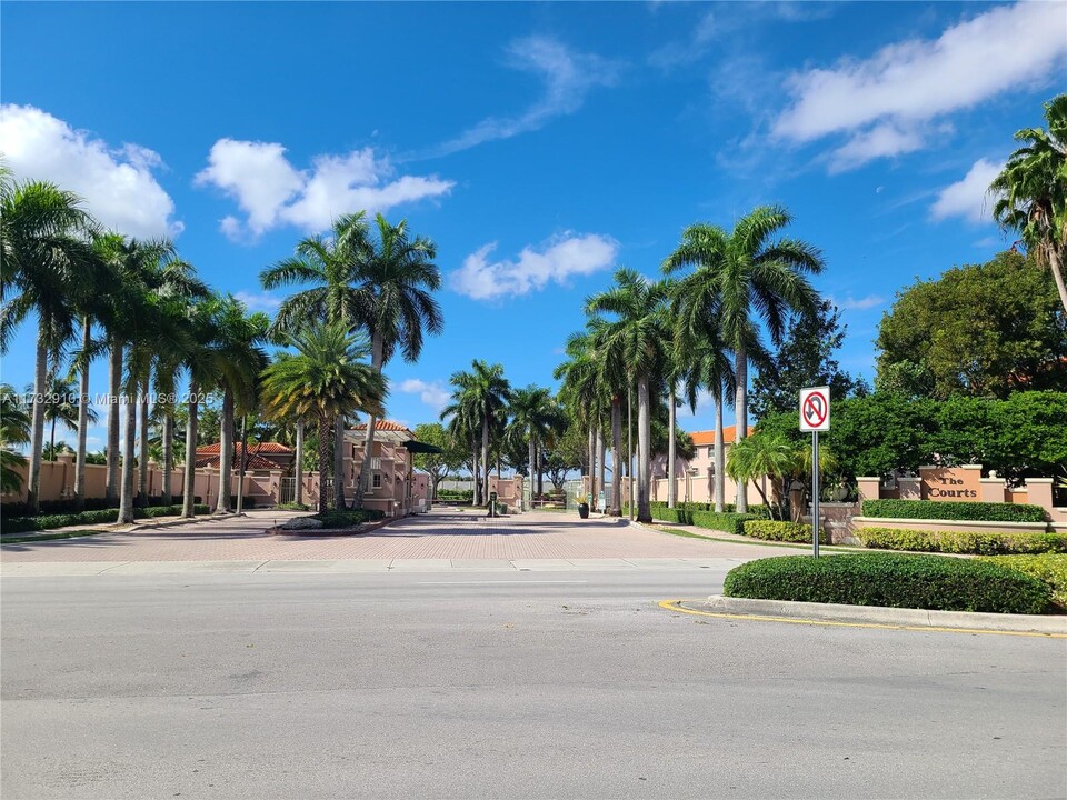 6500 NW 114th Ave in Doral, FL - Building Photo