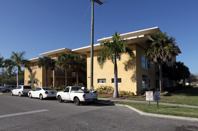 Bradenton Village Phase IIIA in Bradenton, FL - Foto de edificio - Building Photo