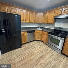 32 Scherer Ct in Trenton, NJ - Building Photo - Building Photo