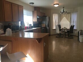 8400 49th Loop SE in Olympia, WA - Foto de edificio - Building Photo