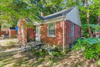 1071 Robin Hood Ln in Memphis, TN - Building Photo - Building Photo