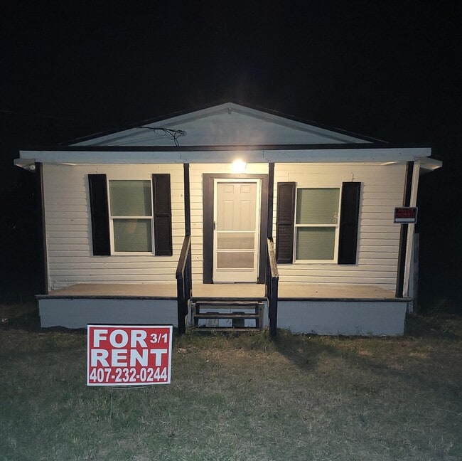 property at 203 W Cleveland St