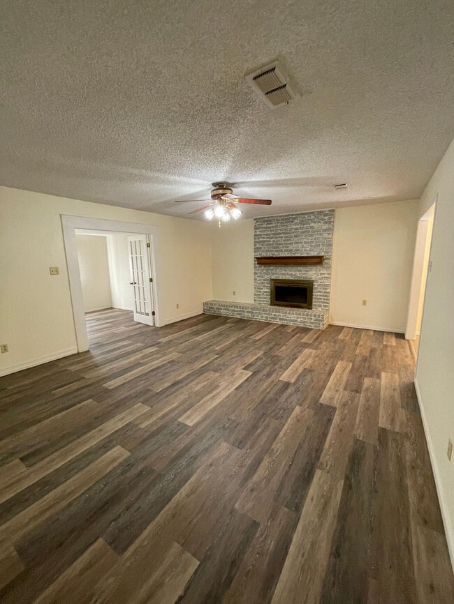 5917 13th St in Lubbock, TX - Building Photo - Building Photo