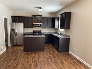 2392 Newbury Oaks Ct in Lawrenceville, GA - Building Photo - Building Photo