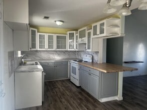 1015 Ruby Dr in Van Buren, AR - Building Photo - Building Photo